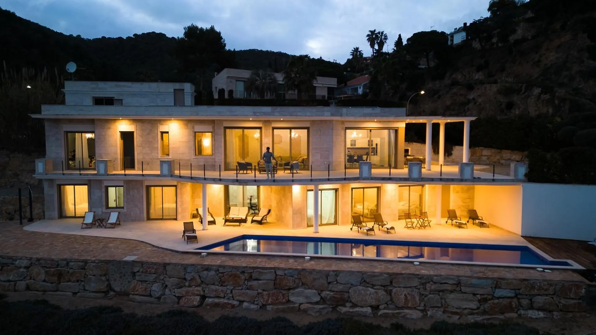 Gran Piscina Hidromasaje Playa Privada Y Sauna Tossa de Mar Spain
