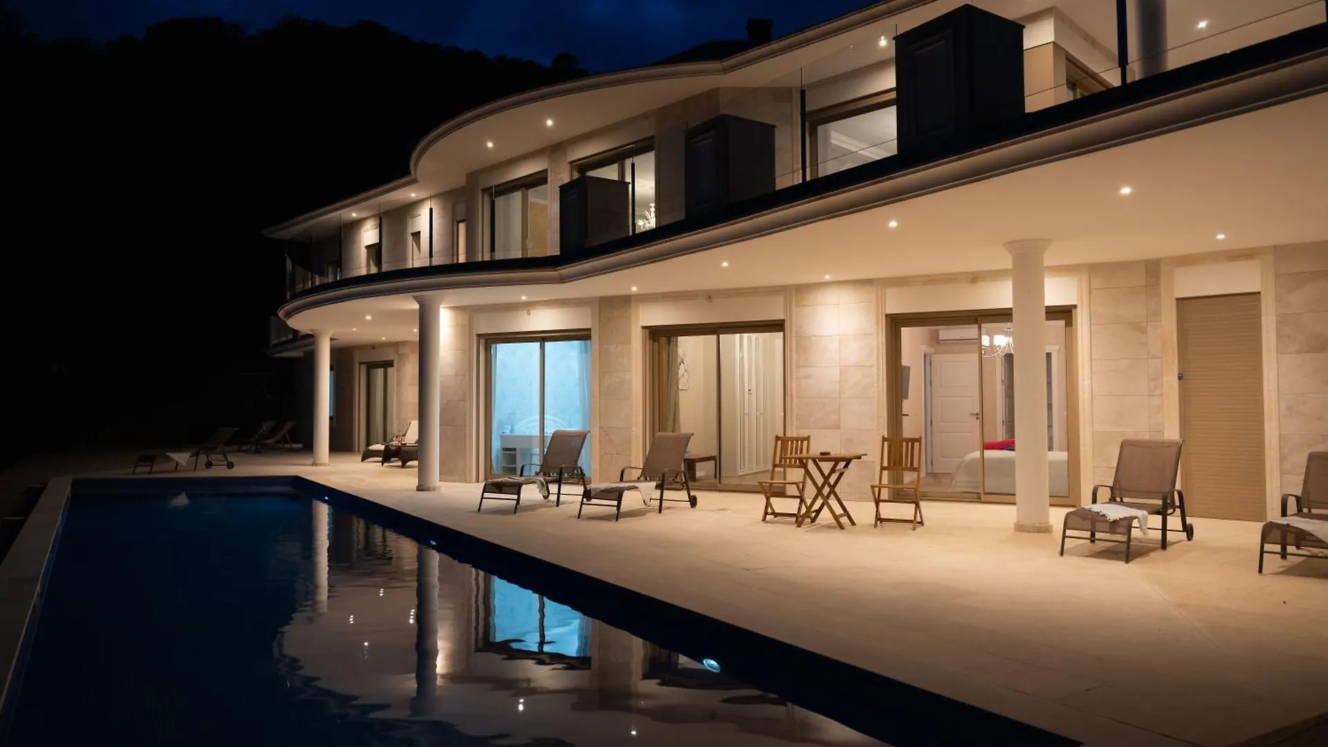 Gran Piscina Hidromasaje Playa Privada Y Sauna Tossa de Mar Villa